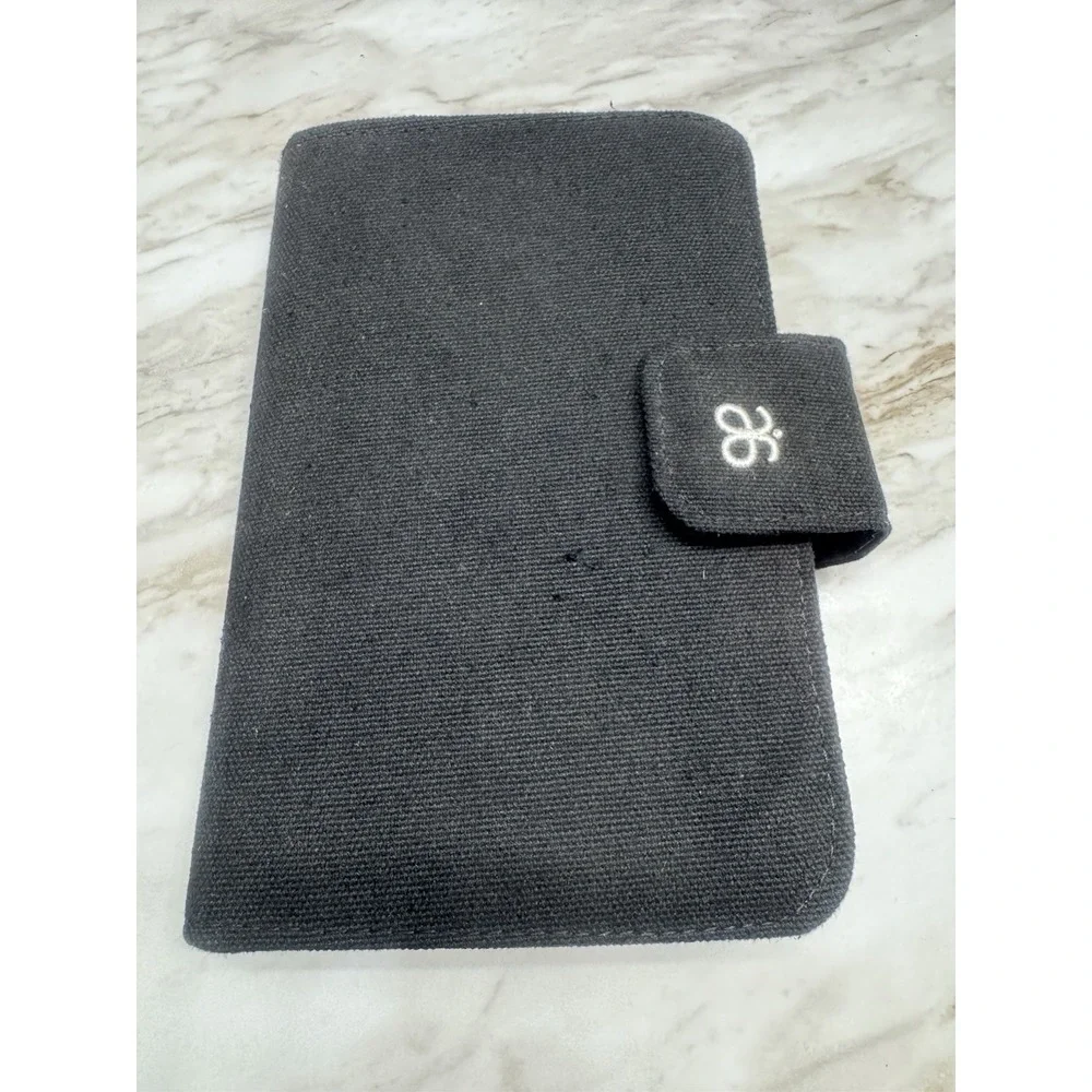 Arbonne black make